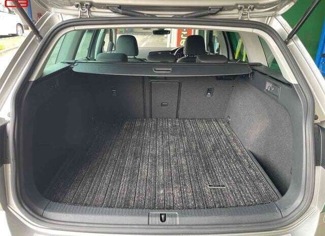 
								VOLKSWAGEN GOLF VARIANT FOR SALE IN KENYA full									