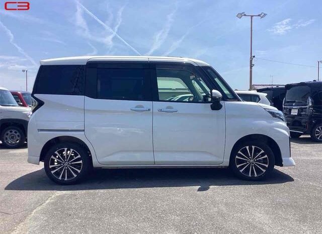 
								TOYOTA ROOMY FOR SALE IN KENYA full									