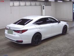 
										LEXUS ES FOR SALE IN KENYA full									