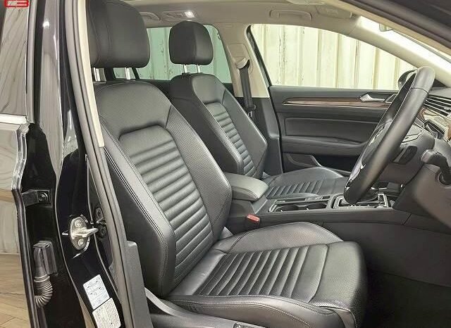 
								VOLKSWAGEN PASSAT VARIANT FOR SALE IN KENYA full									