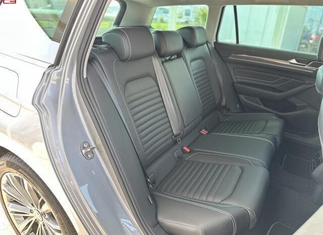
								VOLKSWAGEN PASSAT VARIANT FOR SALE IN KENYA full									