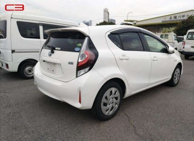 
								TOYOTA AQUA FOR SALE IN KENYA full									