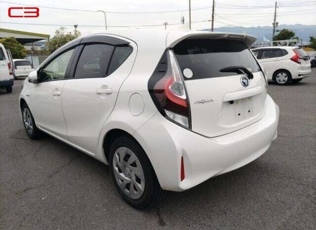 
								TOYOTA AQUA FOR SALE IN KENYA full									