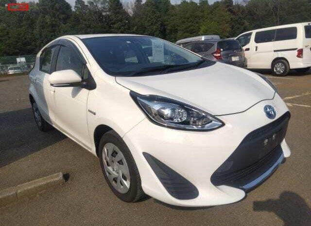 
								TOYOTA AQUA FOR SALE IN KENYA full									