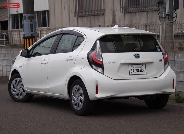
								TOYOTA AQUA FOR SALE IN KENYA full									