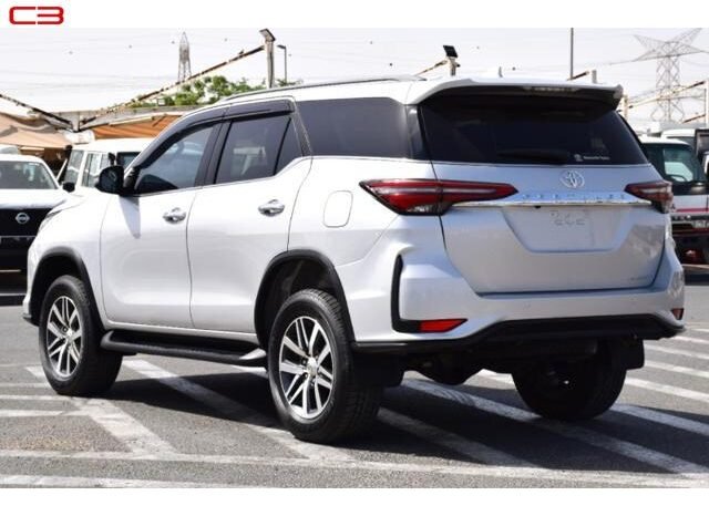 
								TOYOTA FORTUNER FOR SALE IN KENYA full									