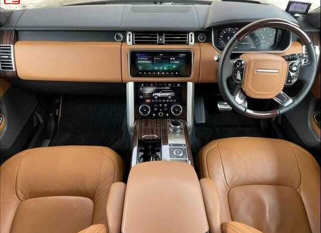 
								LAND ROVER RANGE ROVER FOR SALE IN KENYA full									
