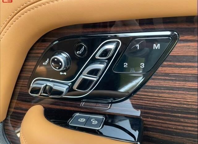 
								LAND ROVER RANGE ROVER FOR SALE IN KENYA full									
