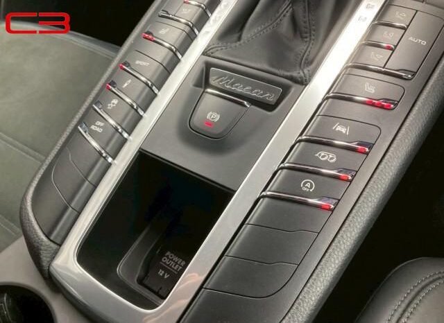 
								PORSCHE MACAN FOR SALE IN KENYA full									