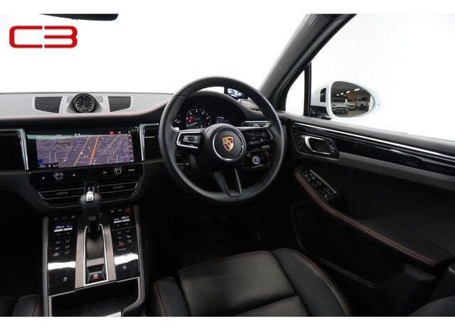 
								PORSCHE MACAN FOR SALE IN KENYA full									