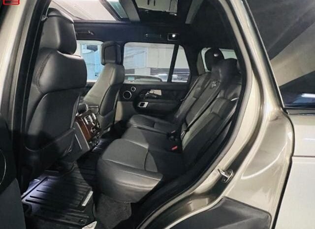 
								LAND ROVER RANGE ROVER FOR SALE IN KENYA full									