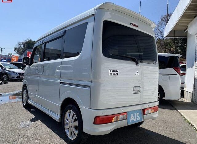 
								MITSUBISHI TOWN BOX FOR SALE IN KENYA full									