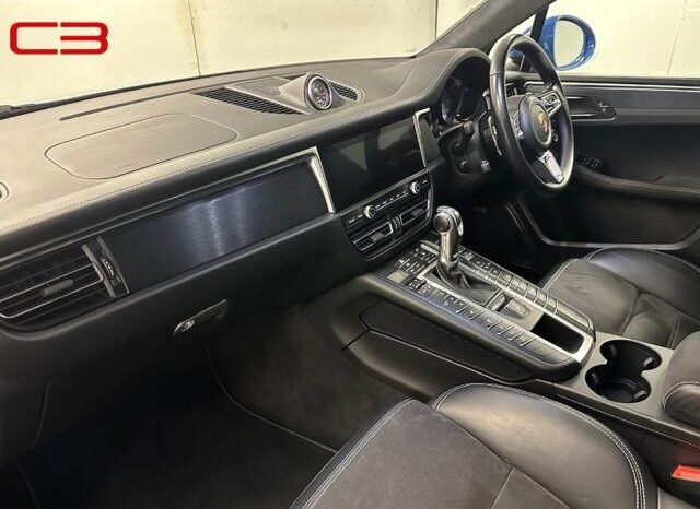 
								PORSCHE MACAN FOR SALE IN KENYA full									